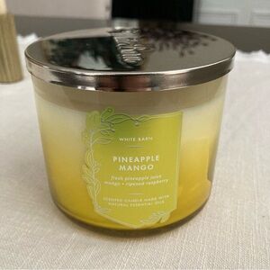 White Barn Pineapple Mango Candle